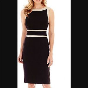 Women’s Sleeveless Contrast-Framed Dress. Size 12